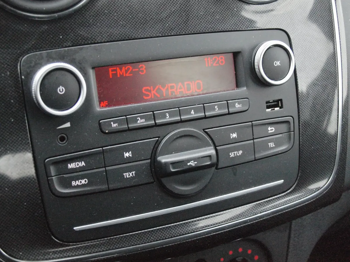 0.9 TCe Easy-R Comfort | Cruise Control | Automaat | DAB | Airco |