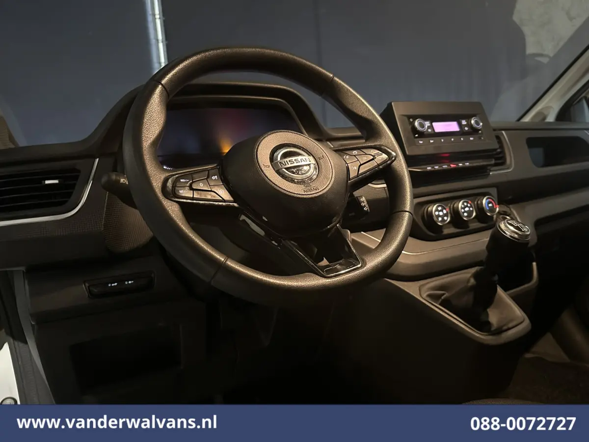 2.0 dCi 131pk L2H1 Euro6 Airco | LED | Cruisecontrol | 2500kg Trekhaak | Parkeersensoren Bijrijdersbank