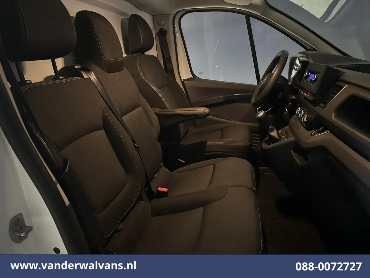 2.0 dCi 131pk L2H1 Euro6 Airco | LED | Cruisecontrol | 2500kg Trekhaak | Parkeersensoren Bijrijdersbank