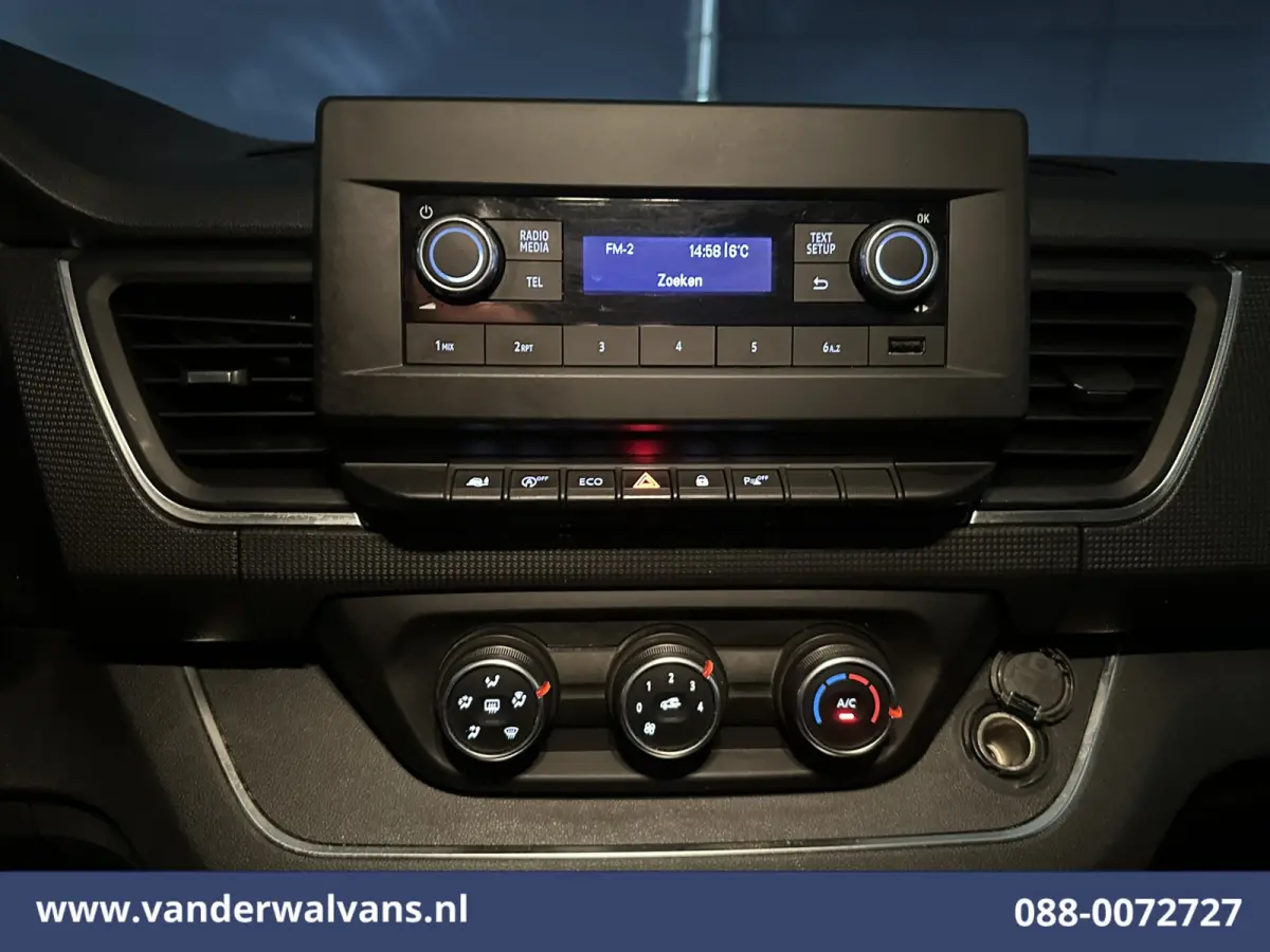 2.0 dCi 131pk L2H1 Euro6 Airco | LED | Cruisecontrol | 2500kg Trekhaak | Parkeersensoren Bijrijdersbank