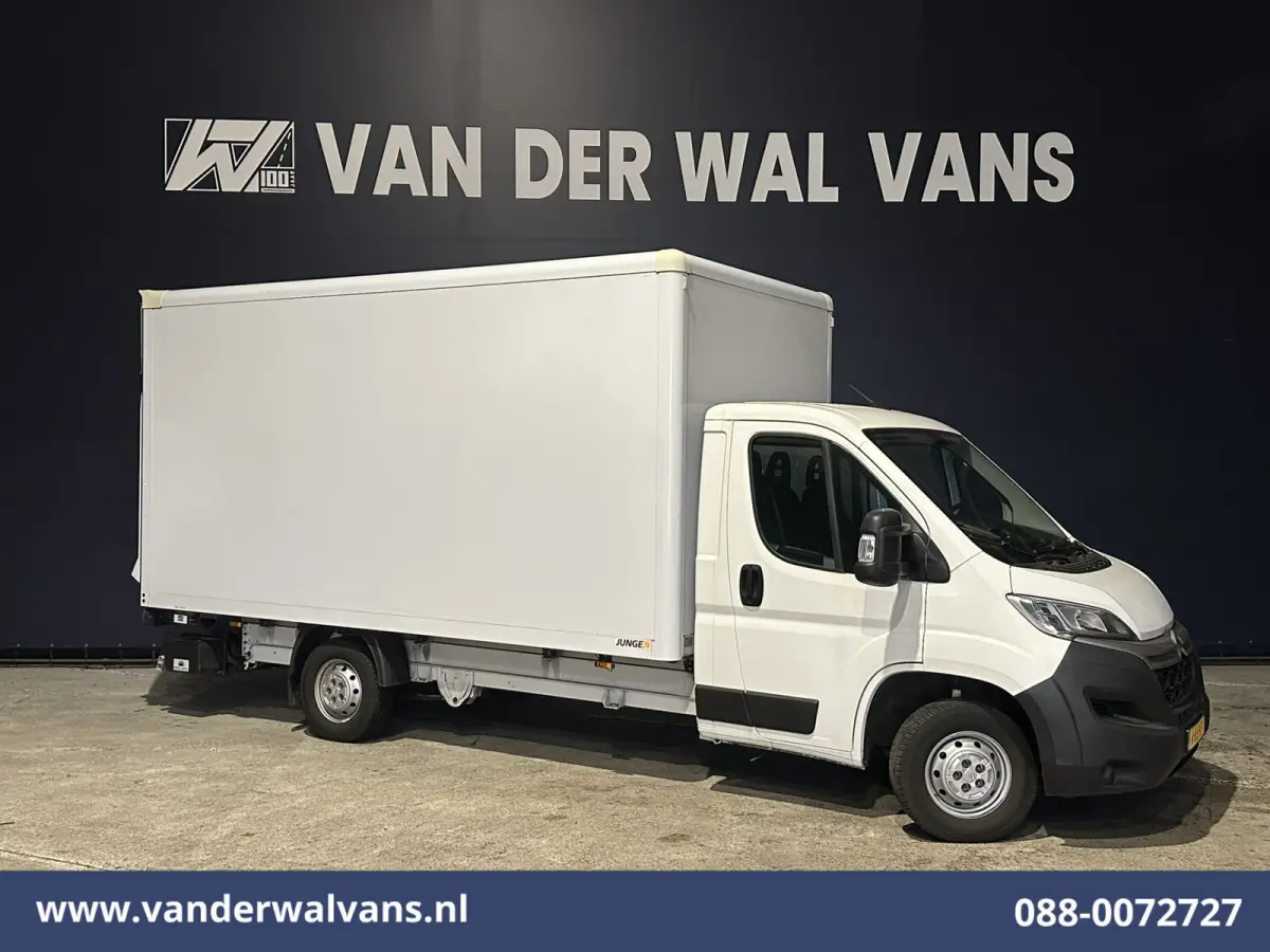 2.2 BlueHDi 141pk Bakwagen 436cm Lang Laadklep Euro6 Airco | 1075kg laadvermogen Bijrijdersbank