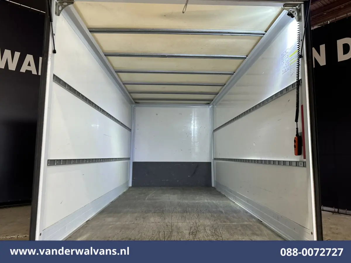 2.2 BlueHDi 141pk Bakwagen 436cm Lang Laadklep Euro6 Airco | 1075kg laadvermogen Bijrijdersbank