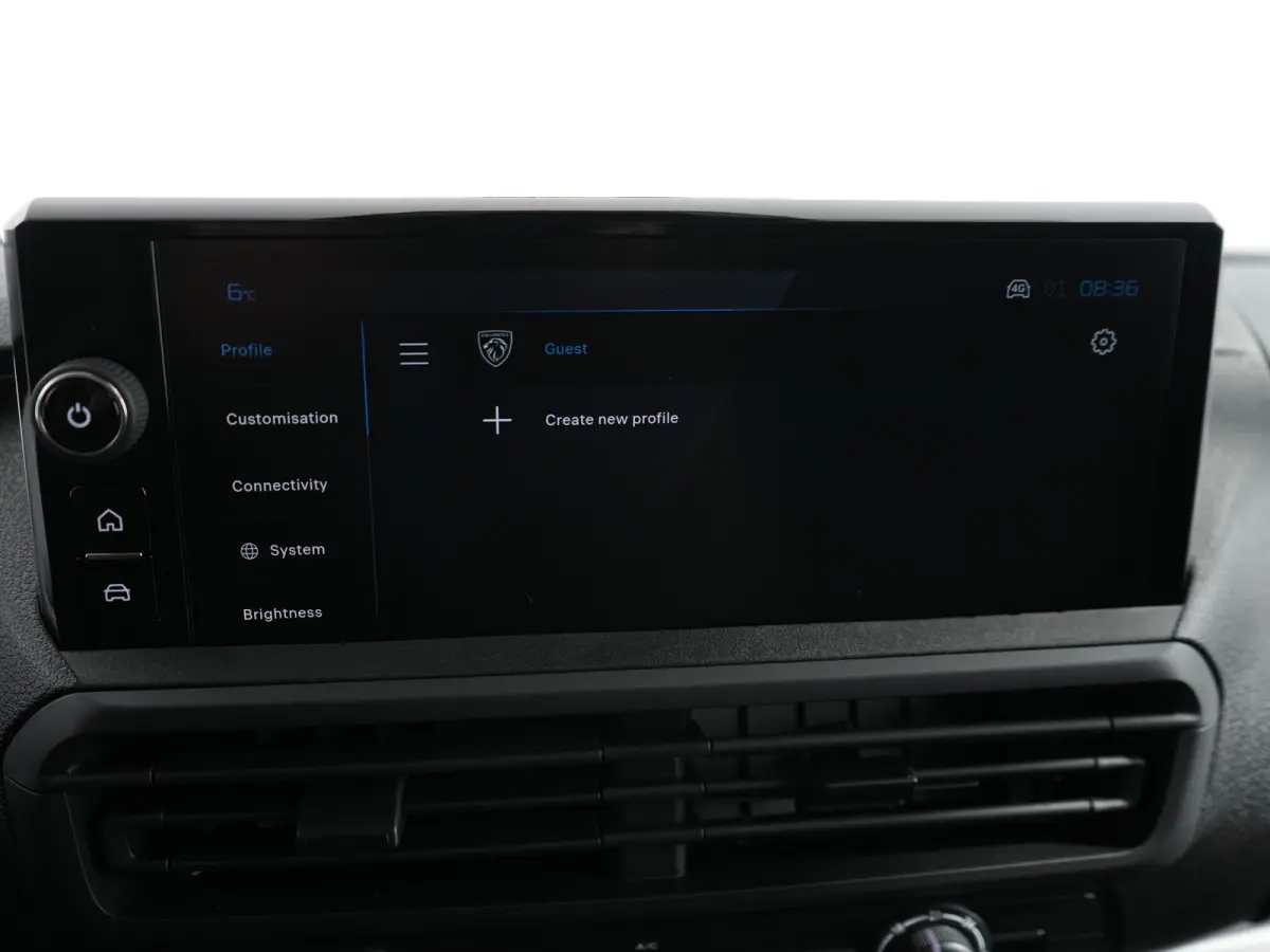 L3 75kWh | 16" stalen velgen | ECall: Peugeot Connect SOS & Assistance | Elektrisch bedienbare en verwarmbare buitenspiegels