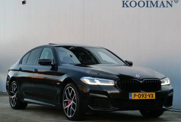 520e Business Edition Plus 204 Pk Automaat M-pakket / Navi / DAB / Camera / Apple Carplay