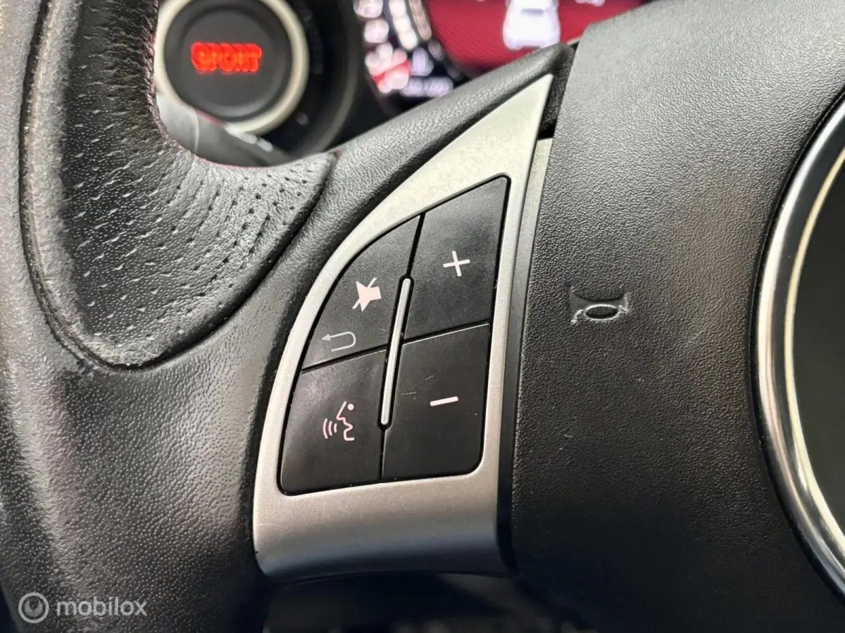 1.4 T-Jet Abarth 595. LEDER, XENON, AIRCO