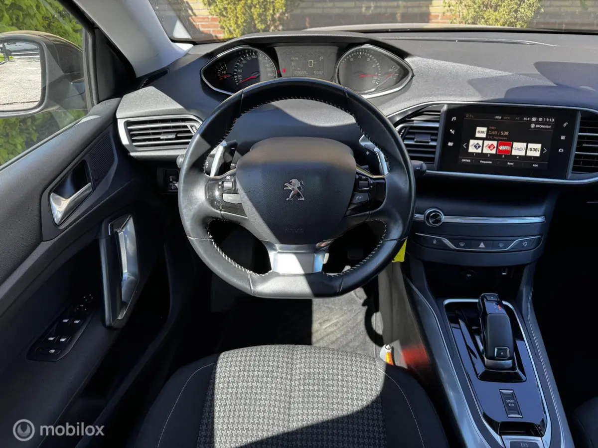 1.2 PureTech Allure AUT.*Cruise*Carplay*Clima*Navi*PDC