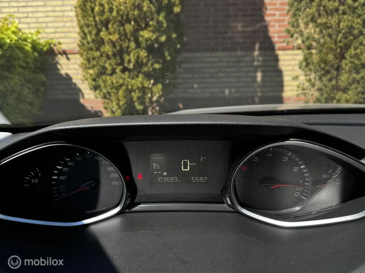 1.2 PureTech Allure AUT.*Cruise*Carplay*Clima*Navi*PDC