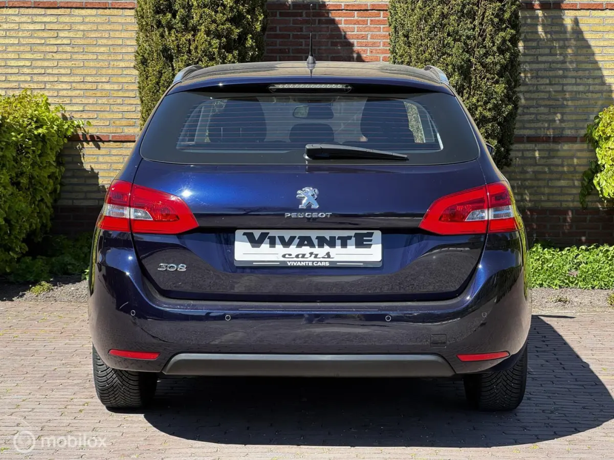 1.2 PureTech Allure AUT.*Cruise*Carplay*Clima*Navi*PDC