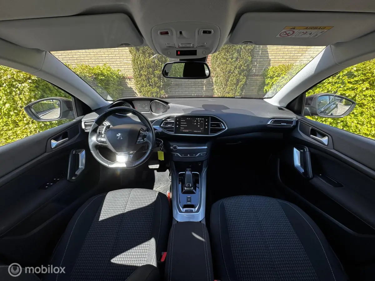 1.2 PureTech Allure AUT.*Cruise*Carplay*Clima*Navi*PDC