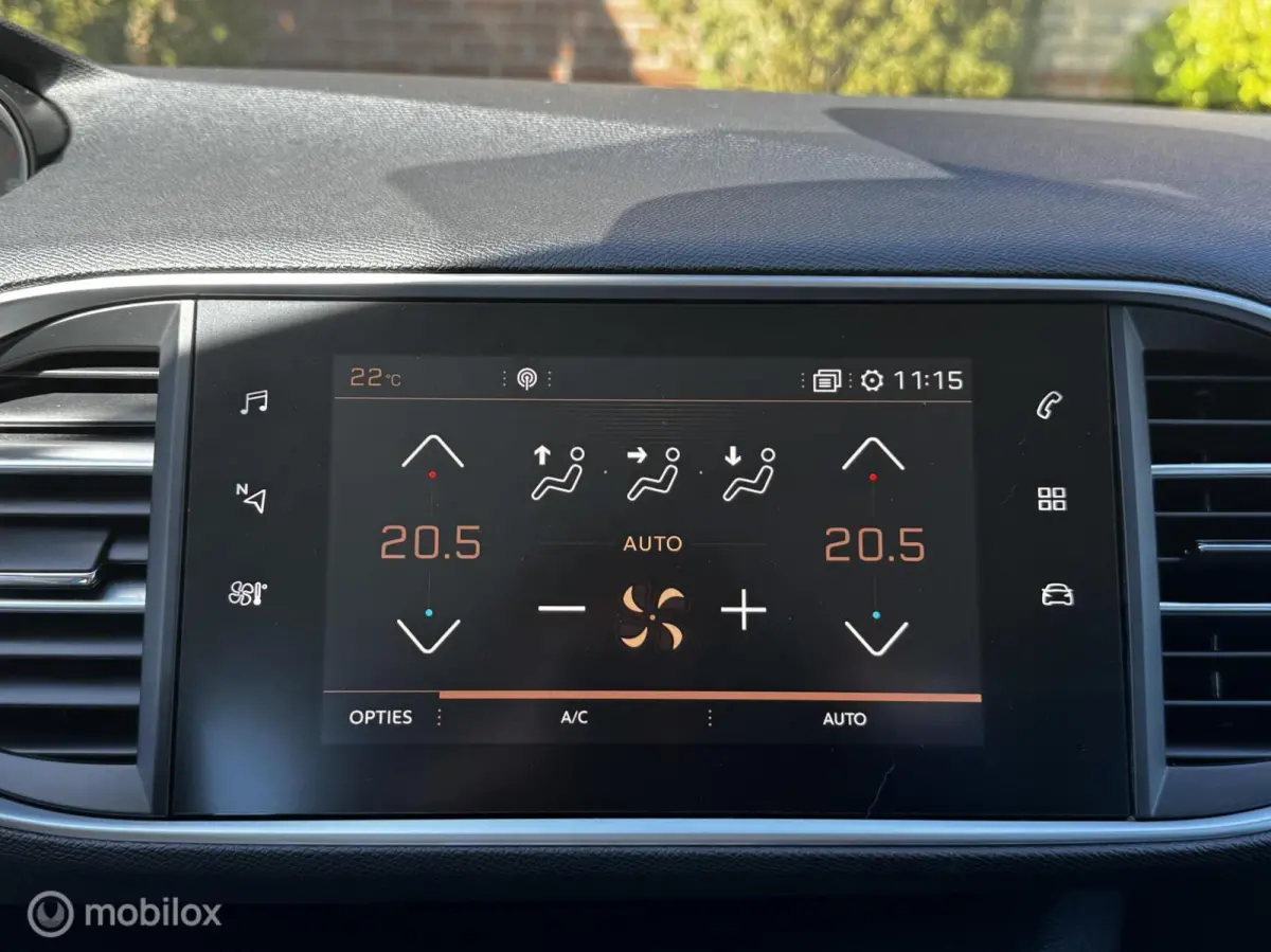 1.2 PureTech Allure AUT.*Cruise*Carplay*Clima*Navi*PDC