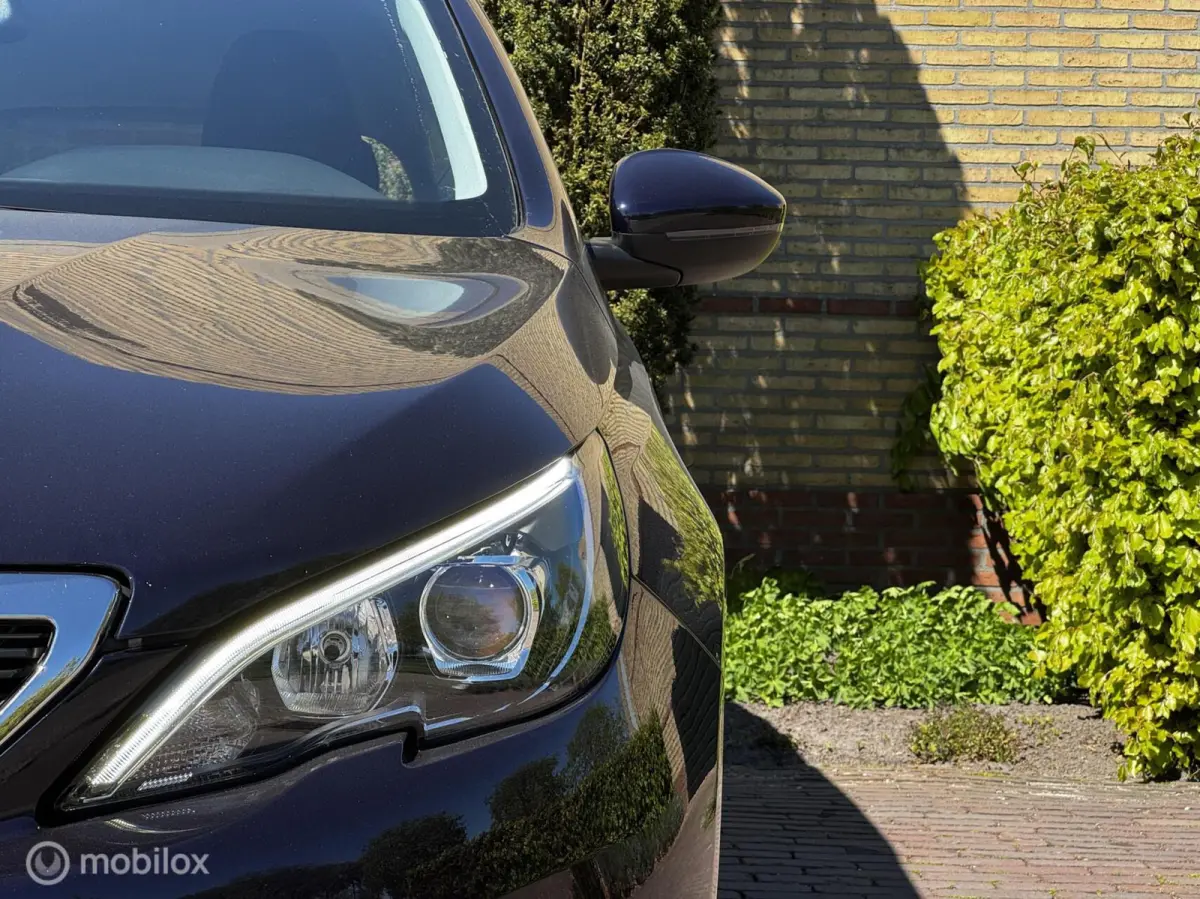 1.2 PureTech Allure AUT.*Cruise*Carplay*Clima*Navi*PDC