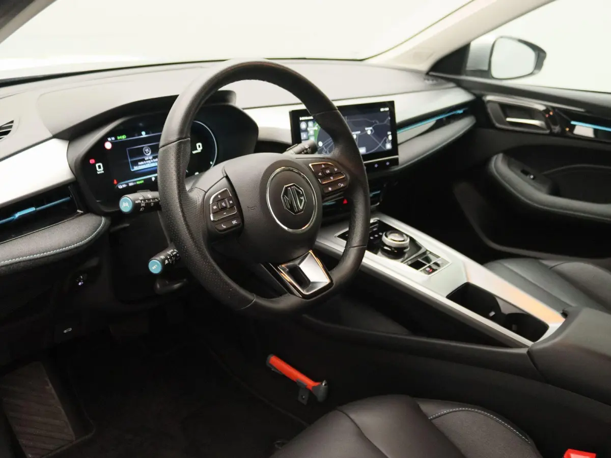 Long Range Luxury 61 kWh Final Edition | Leder | 360 camera | verwarmde voorstoelen