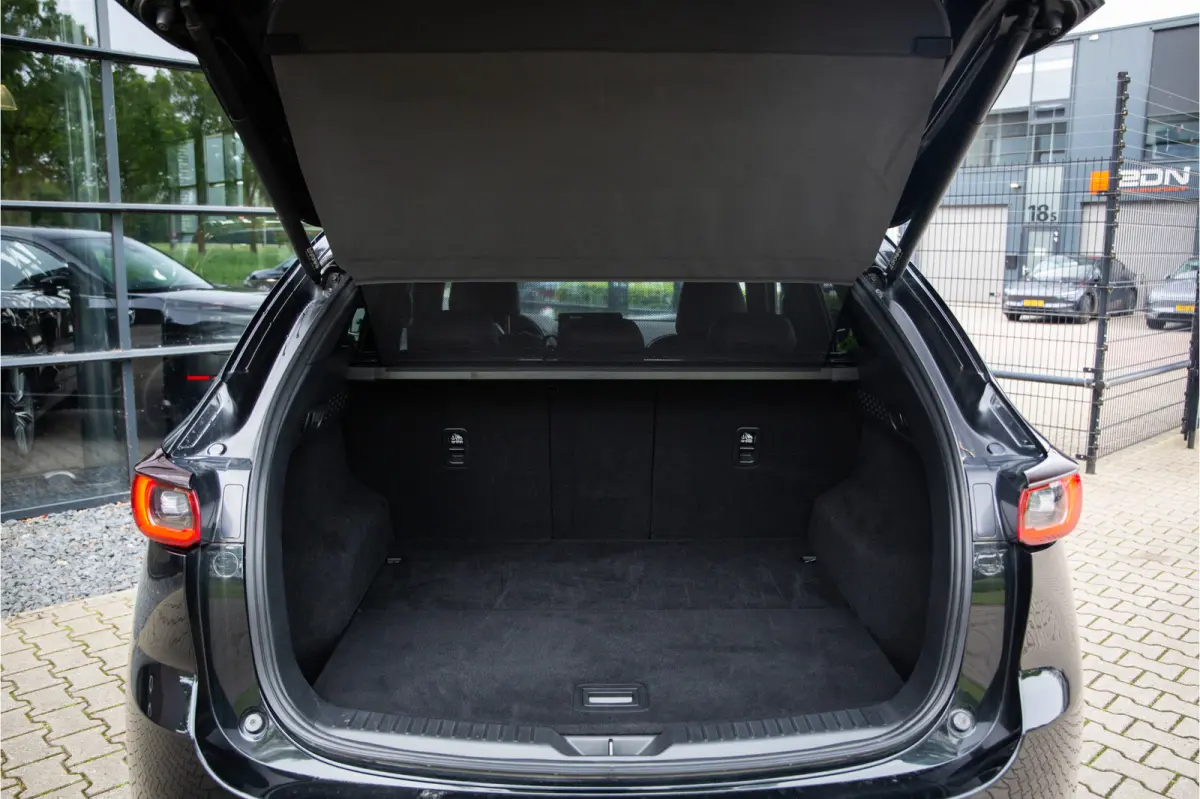 2.0 SkyActiv-G 165 Homura ,  Adaptieve Cruise, Bose, Head-up display, Stoelventilatie