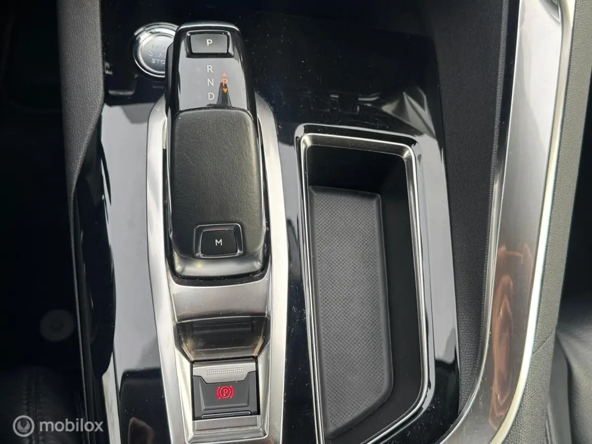 1.2 PureTech Allure Automaat 7Zits Navi Camera Leer