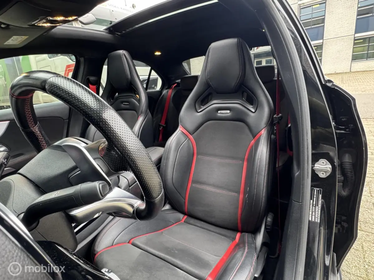AMG 35 4MATIC Premium Plus | Kuip | Pano