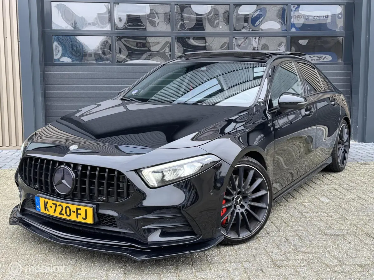AMG 35 4MATIC Premium Plus | Kuip | Pano