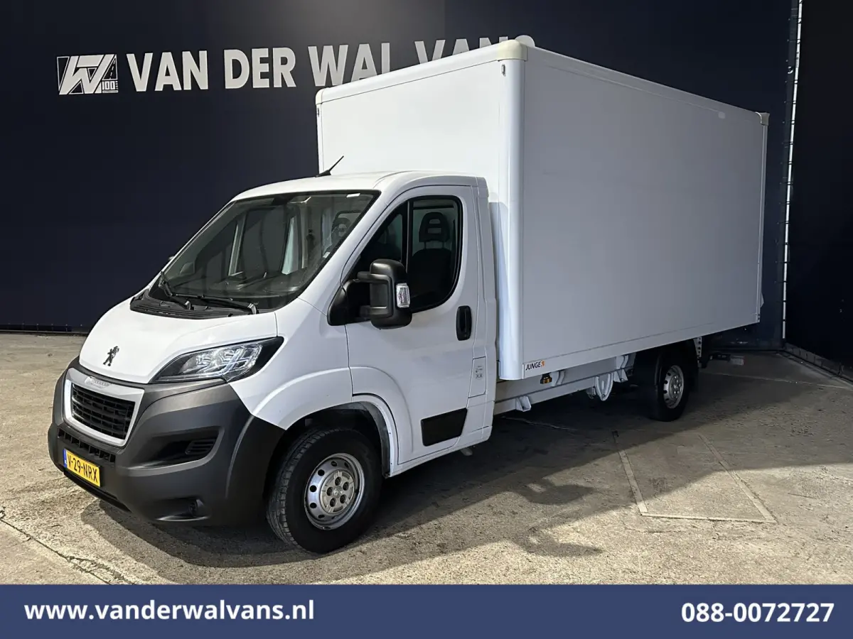 2.2 BlueHDi 141pk Bakwagen 435cm Lang Laadklep Euro6 Airco | 1055kg laadvermogen | Cruisecontrol Bijrijdersbank