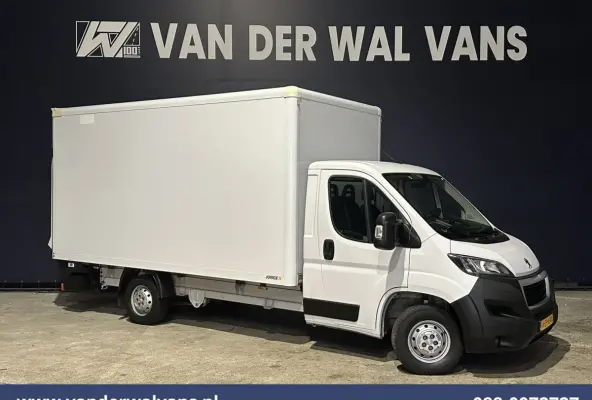 2.2 BlueHDi 141pk Bakwagen 435cm Lang Laadklep Euro6 Airco | 1055kg laadvermogen | Cruisecontrol Bijrijdersbank