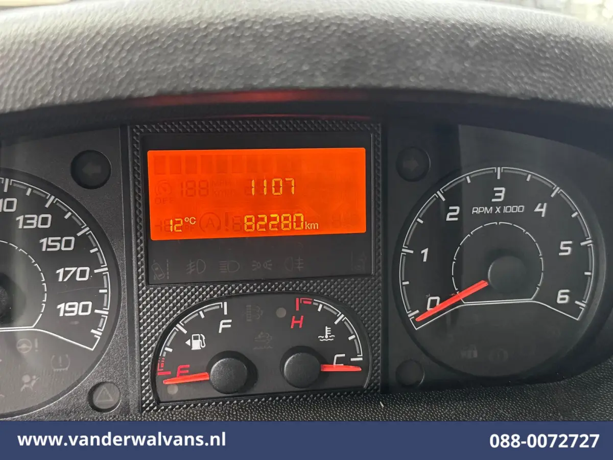2.2 BlueHDi 141pk Bakwagen 435cm Lang Laadklep Euro6 Airco | 1085kg laadvermogen | Cruisecontrol Bijrijdersbank