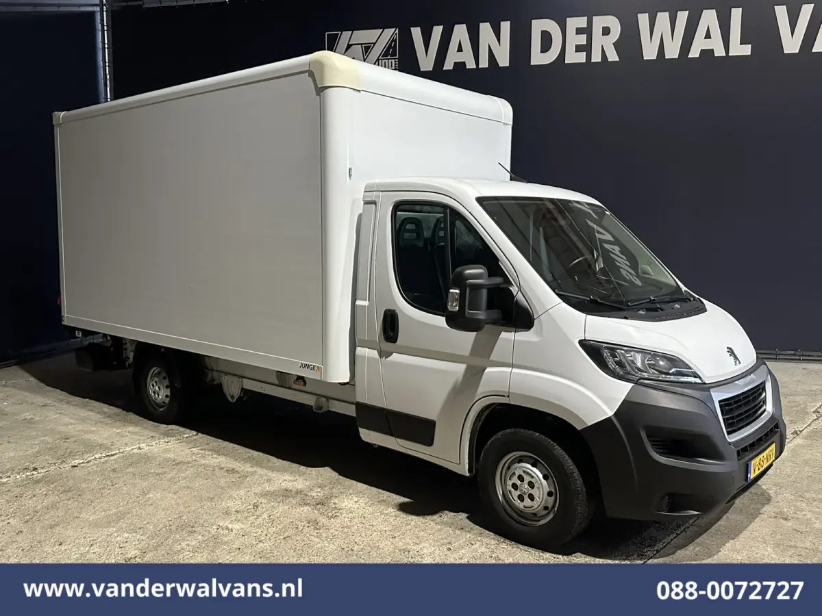 2.2 BlueHDi 141pk Bakwagen 435cm Lang Laadklep Euro6 Airco | 1085kg laadvermogen | Cruisecontrol Bijrijdersbank