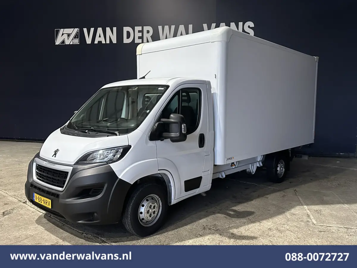 2.2 BlueHDi 141pk Bakwagen 435cm Lang Laadklep Euro6 Airco | 1085kg laadvermogen | Cruisecontrol Bijrijdersbank