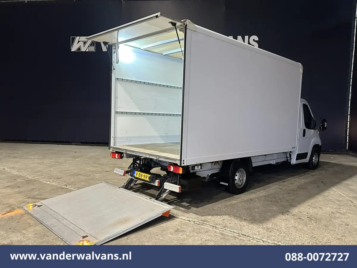 2.2 BlueHDi 141pk Bakwagen 435cm Lang Laadklep Euro6 Airco | 1085kg laadvermogen | Cruisecontrol Bijrijdersbank