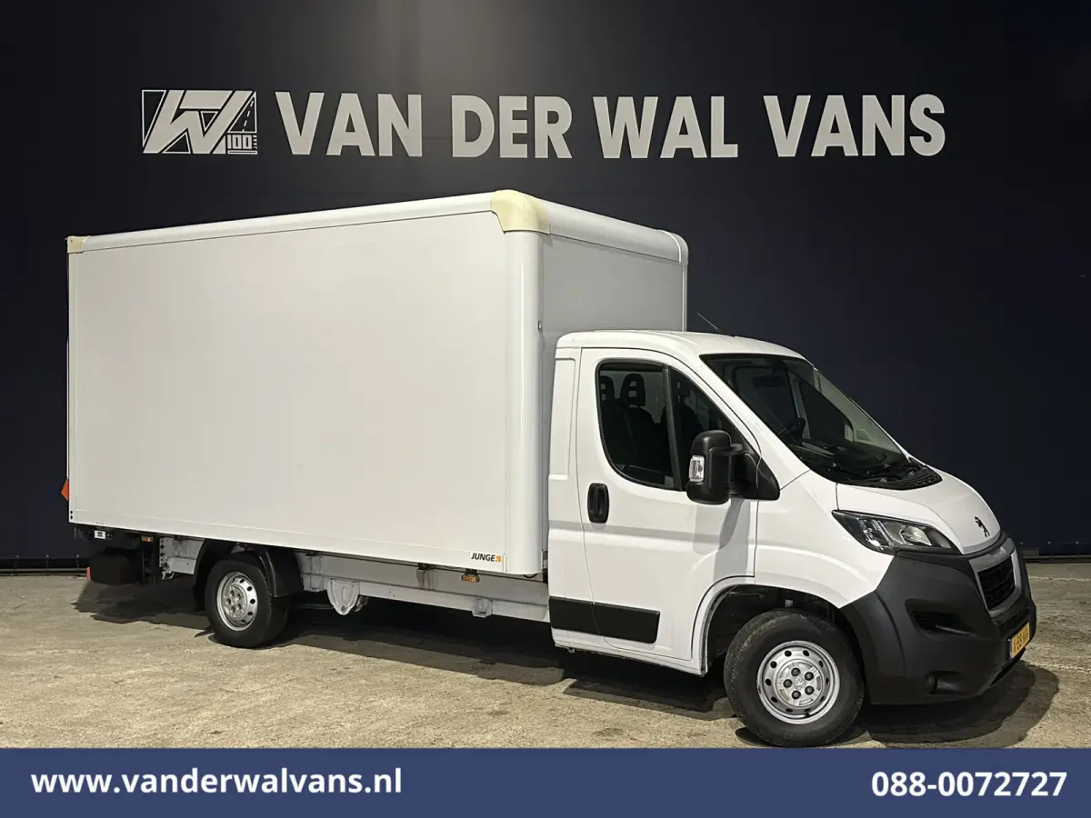 2.2 BlueHDi 141pk Bakwagen 435cm Lang Laadklep Euro6 Airco | 1085kg laadvermogen | Cruisecontrol Bijrijdersbank
