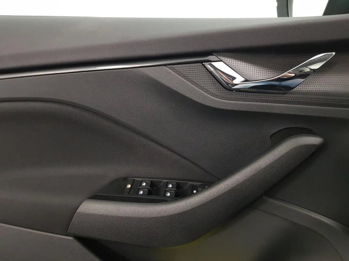 1.0 TSI 110pk DSG Dynamic Navigatie Lane Assist Adaptive Cruise Control Camera Stoelverwarming
