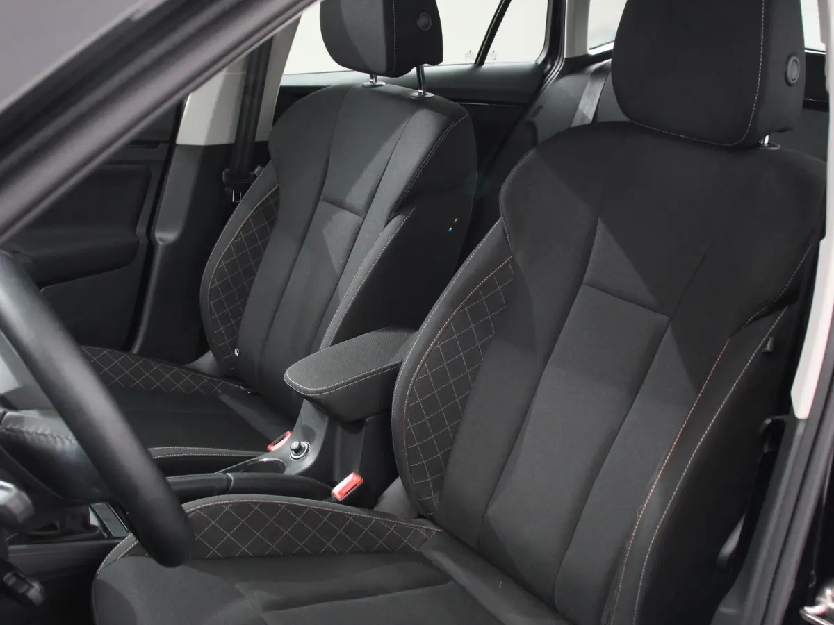 1.0 TSI 110pk DSG Dynamic Navigatie Lane Assist Adaptive Cruise Control Camera Stoelverwarming