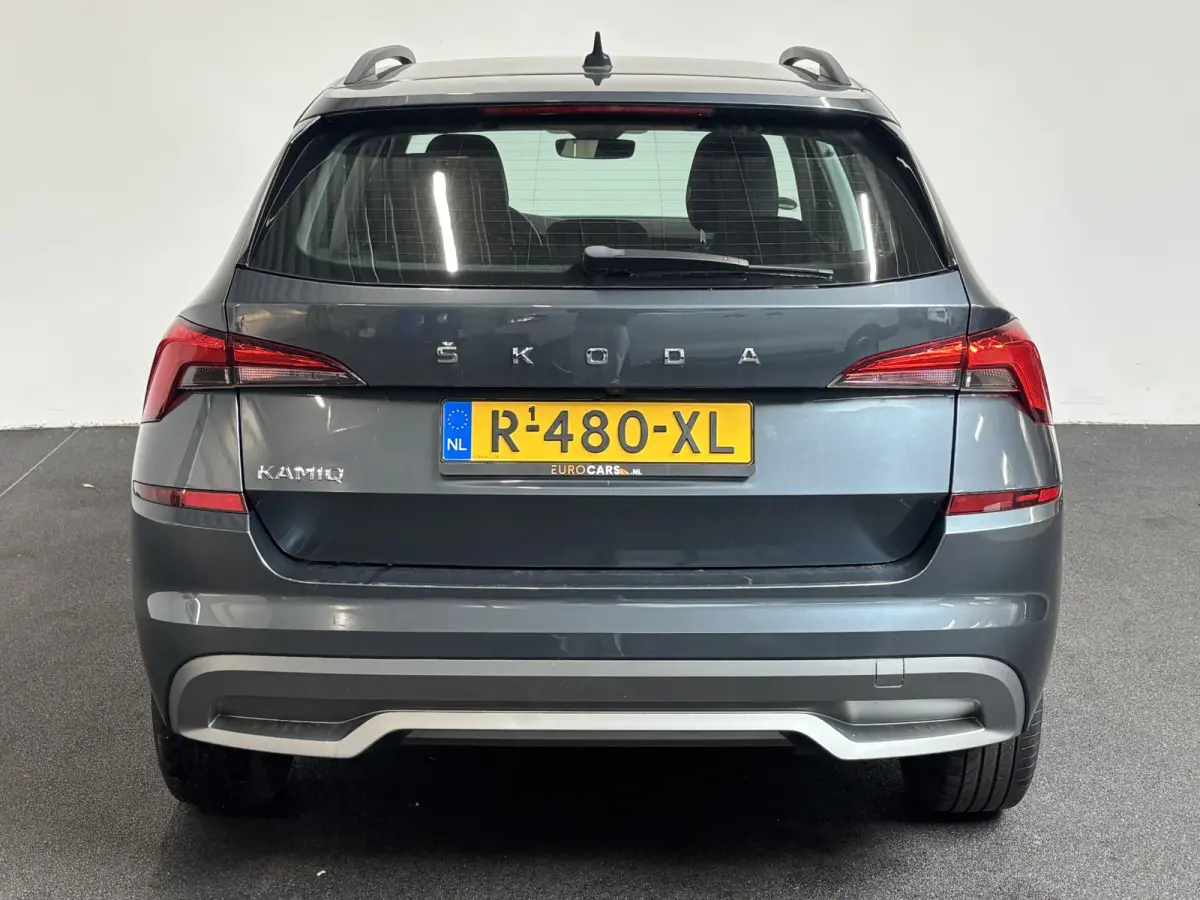 1.0 TSI 110pk DSG Dynamic Navigatie Lane Assist Adaptive Cruise Control Camera Stoelverwarming