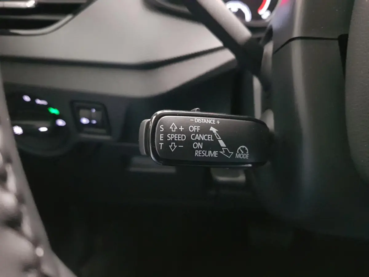 1.0 TSI 110pk DSG Dynamic Navigatie Lane Assist Adaptive Cruise Control Camera Stoelverwarming