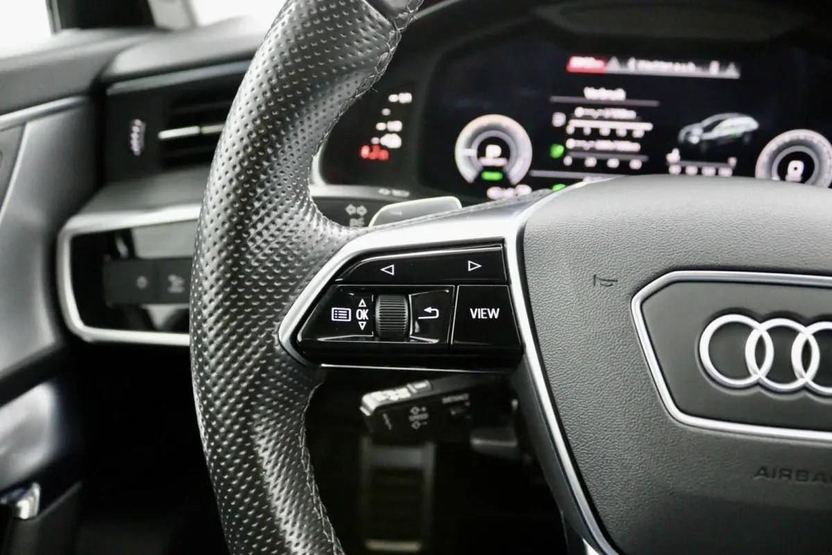 55 TFSI e quattro Competition S-Line zwart