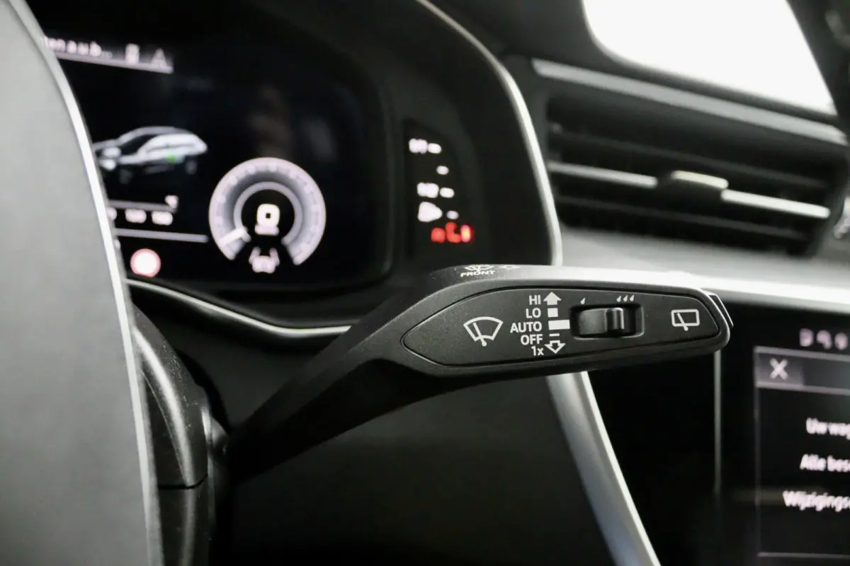 55 TFSI e quattro Competition S-Line zwart