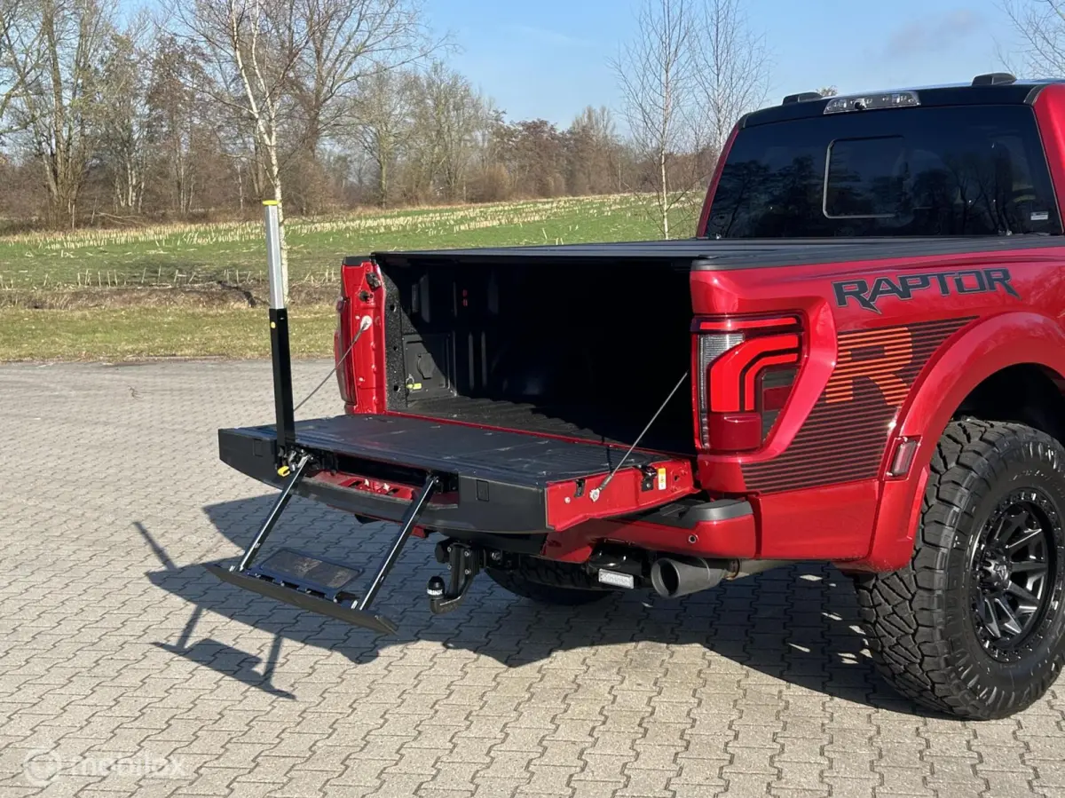 USA Raptor R