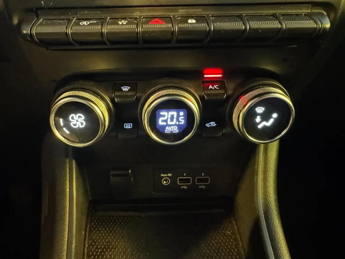 1.0 TCe 100 Intens CARPLAY HALF LEDER CLIMAAT CONTROL PARKEERSENSOREN NW MODEL