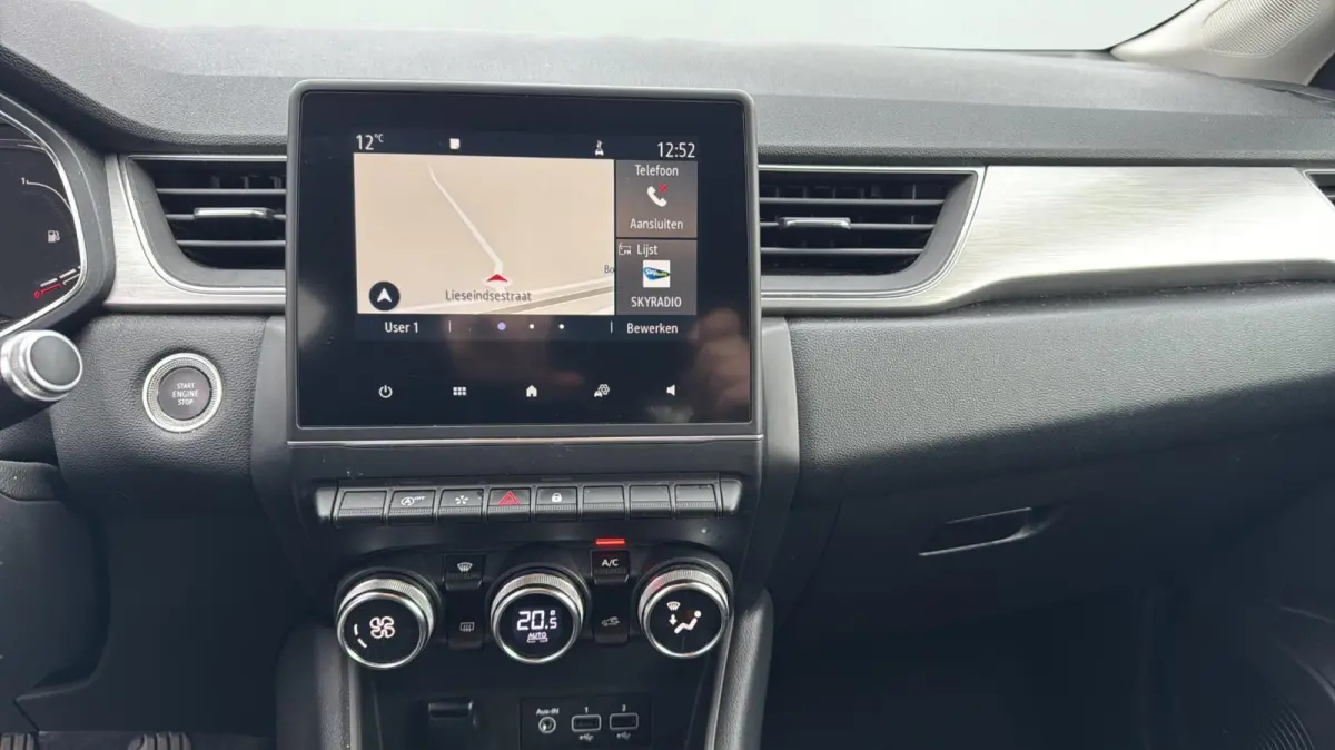 1.0 TCe 100 Intens CARPLAY HALF LEDER CLIMAAT CONTROL PARKEERSENSOREN NW MODEL