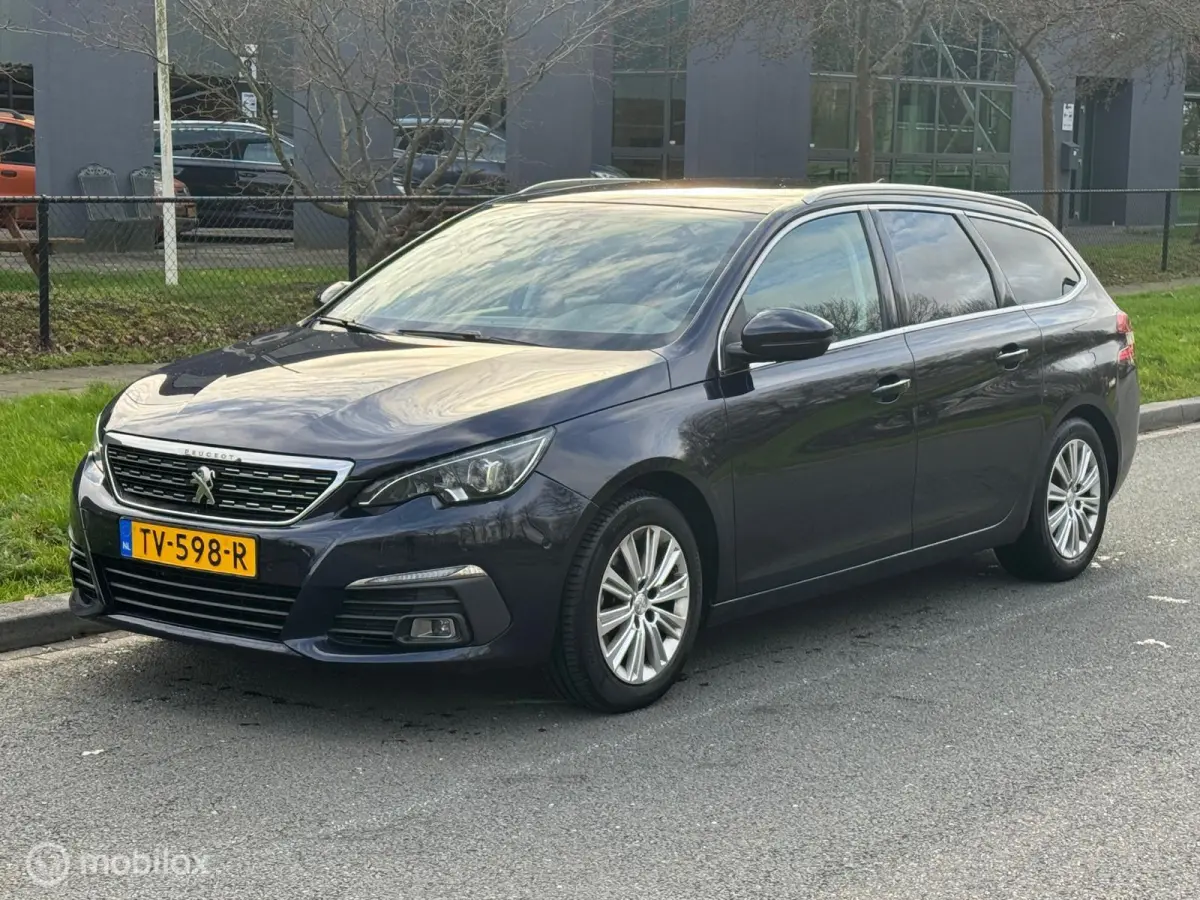 1.2 Automaat Pano Navi Camera Trekhaak