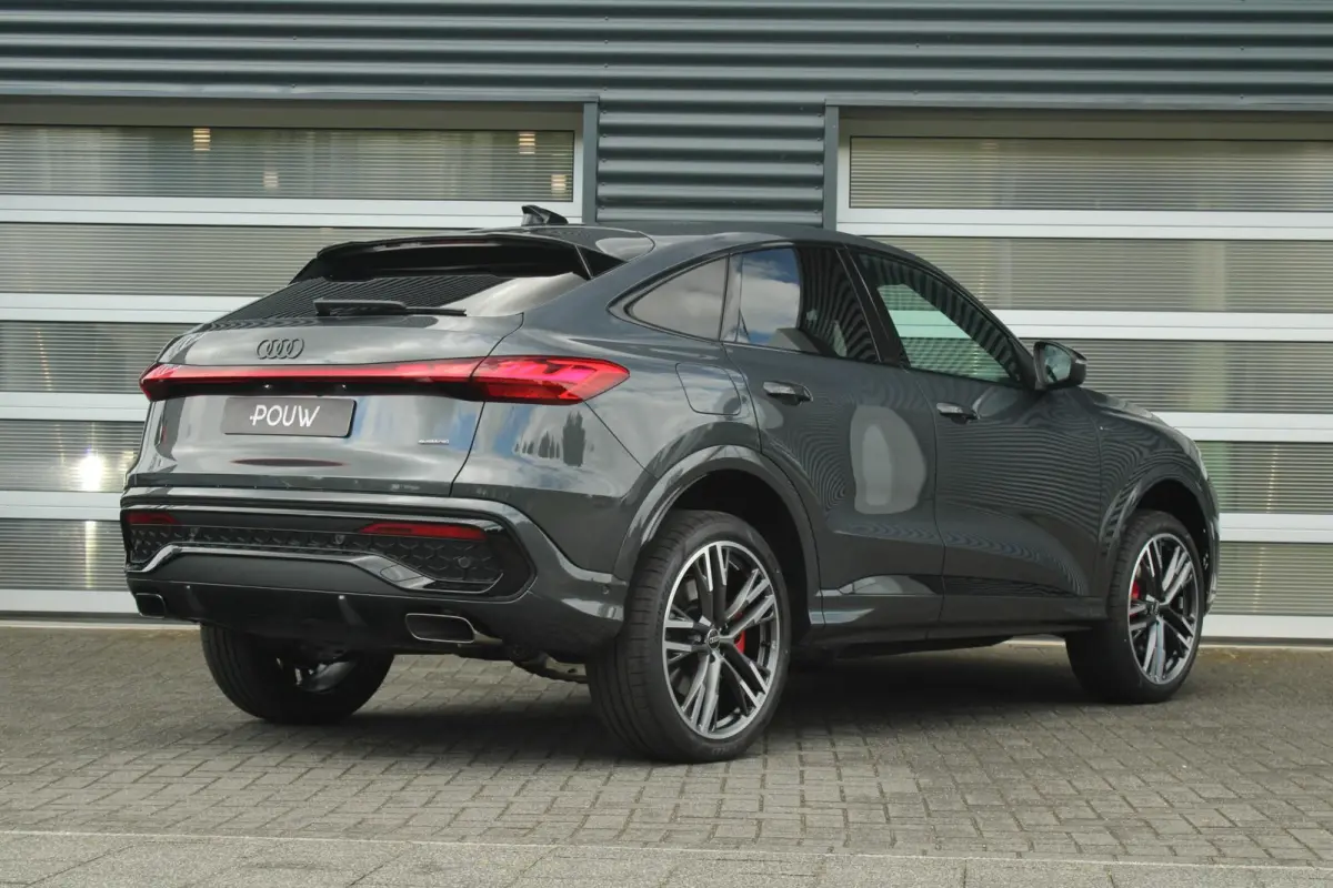 2.0 TFSI e-hybrid quattro S Edition Competition | Multimedia Pack | Panoramadak