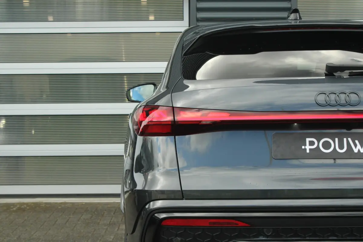 2.0 TFSI e-hybrid quattro S Edition Competition | Multimedia Pack | Panoramadak