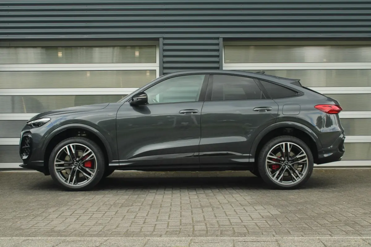 2.0 TFSI e-hybrid quattro S Edition Competition | Multimedia Pack | Panoramadak