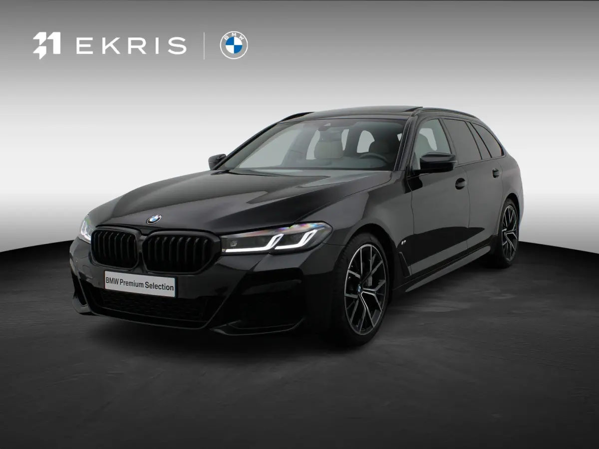 540i xDrive M Sportpakket | Comfortstoelen | Panoramadak | Achterruitrijcamera | 19"