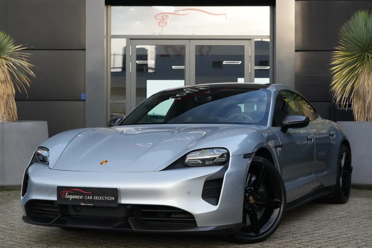 Turbo S 761pk SOH 91% Panoramadak/Burmester/Carbon