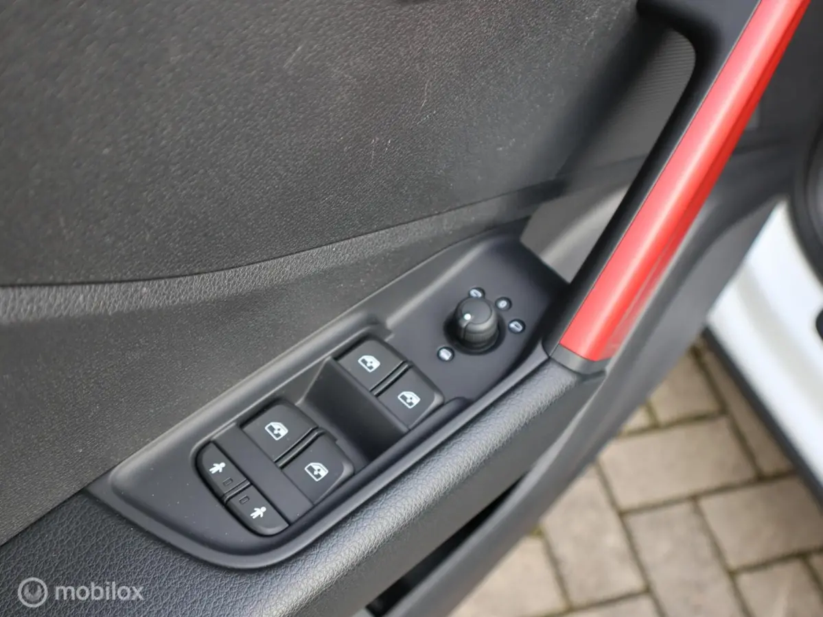 30 TFSI Sport Airco Cruise Navi PDC Parelmoer