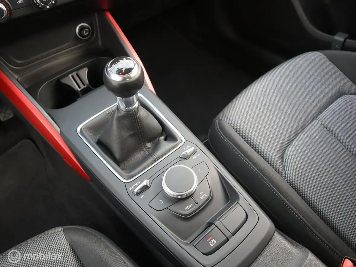 30 TFSI Sport Airco Cruise Navi PDC Parelmoer