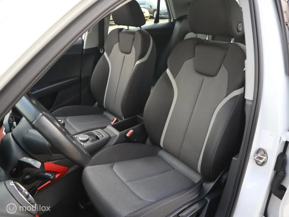 30 TFSI Sport Airco Cruise Navi PDC Parelmoer