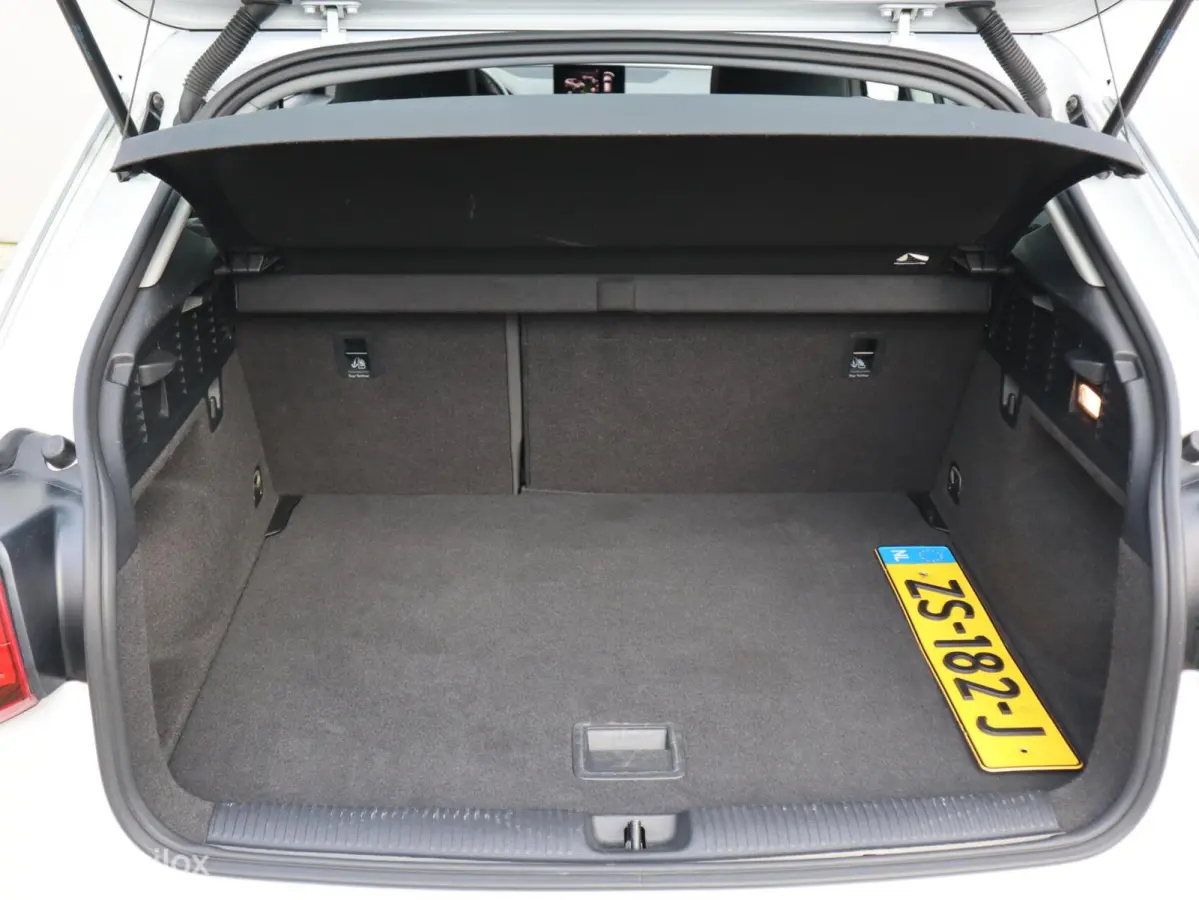 30 TFSI Sport Airco Cruise Navi PDC Parelmoer