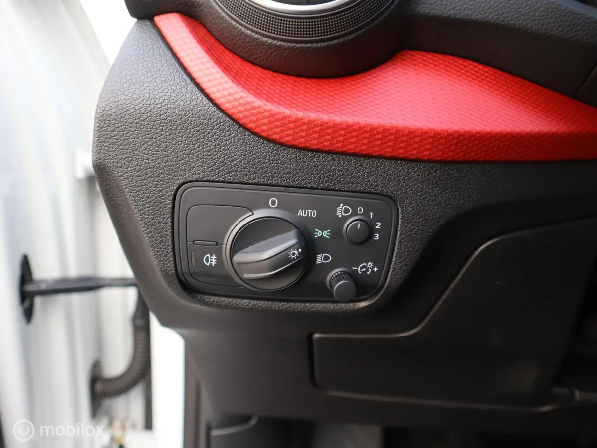 30 TFSI Sport Airco Cruise Navi PDC Parelmoer