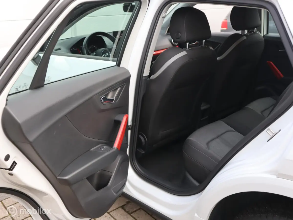 30 TFSI Sport Airco Cruise Navi PDC Parelmoer