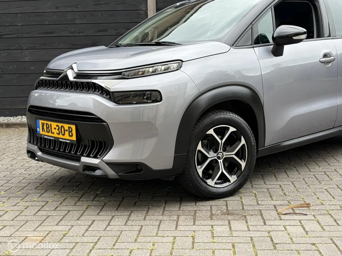 1.2 PureTech Plus FM NAV / 16" / Privacy glass / Carplay / 21.104 KM!!!