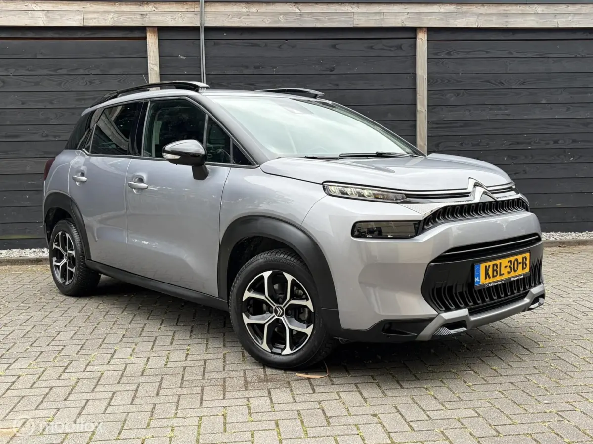 1.2 PureTech Plus FM NAV / 16" / Privacy glass / Carplay / 21.104 KM!!!